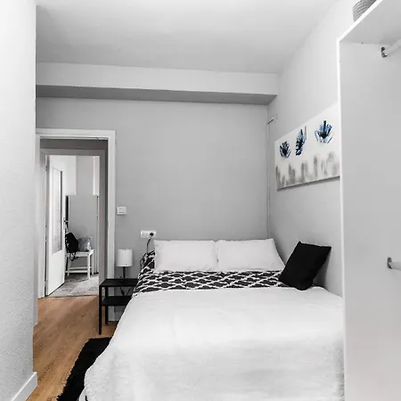 Apartamento Premiun Plaza Del Oeste Apartment *